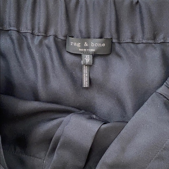 Ladies Rag & Bone off the shoulder silk blouse. - Picture 2 of 3